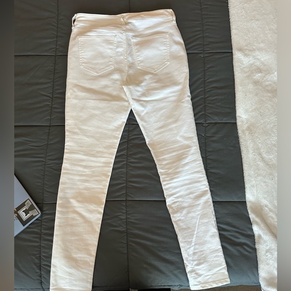White Skinny Jeans Old Navy size 6 WORN ONCE - Picture 5 of 5